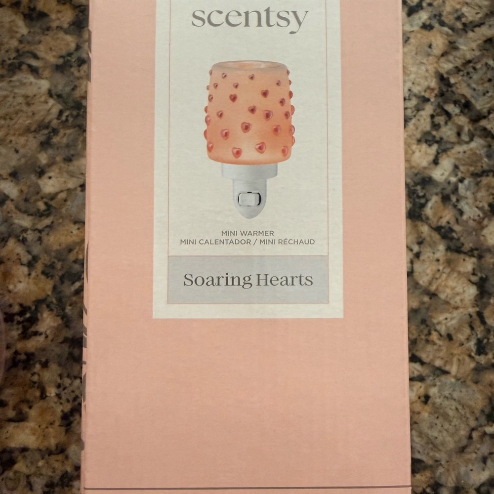 Scentsy Soaring Hearts Mini Warmer - Soft Pink